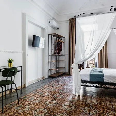 Historical Escape By Wonderful Italy